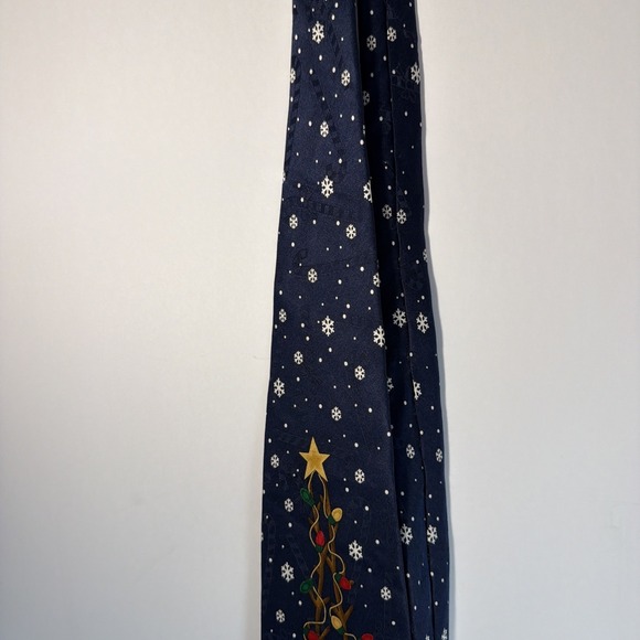 Silk Necktie holiday hallmark Yule tide greetings Polar Bear and Reindeer - Picture 4 of 7